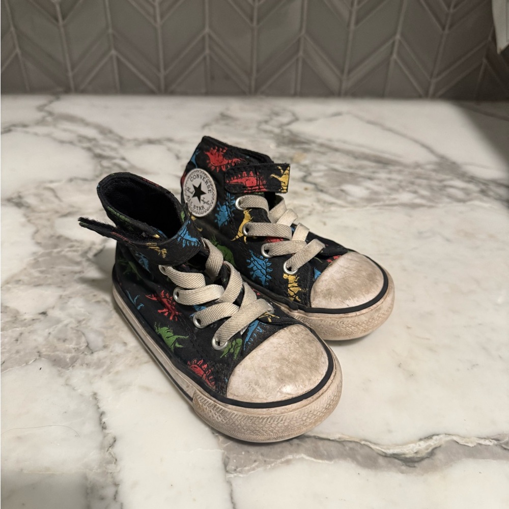 $7 ADD ON Dinosaur Converse 6c